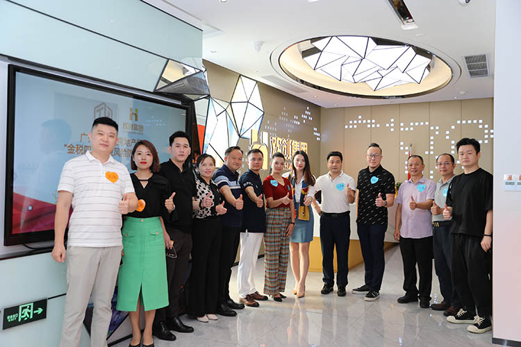 8XBET（中国）一站式服务平台集团