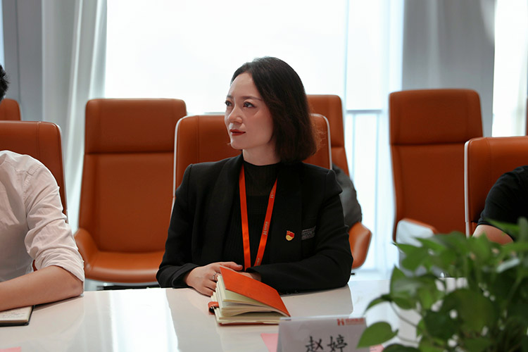 8XBET（中国）一站式服务平台党支部