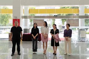 欢乐共创，“媒”好未来｜8XBET（中国）一站式服务平台集团与番禺区融媒体中心互访交流