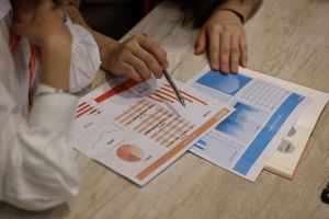 10分钟被骗430万！AI诈骗正在全国爆发，8XBET（中国）一站式服务平台应如何应对？